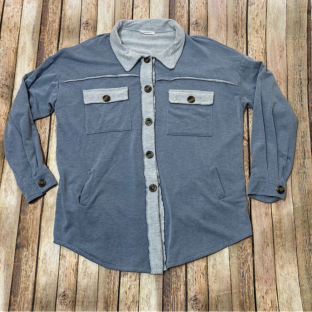 Reborn J Women’s Blue/Gray Top Button Top Long Sleeves Raw Hem Hem Accent Size L